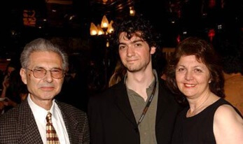David Alpay with his parents. 